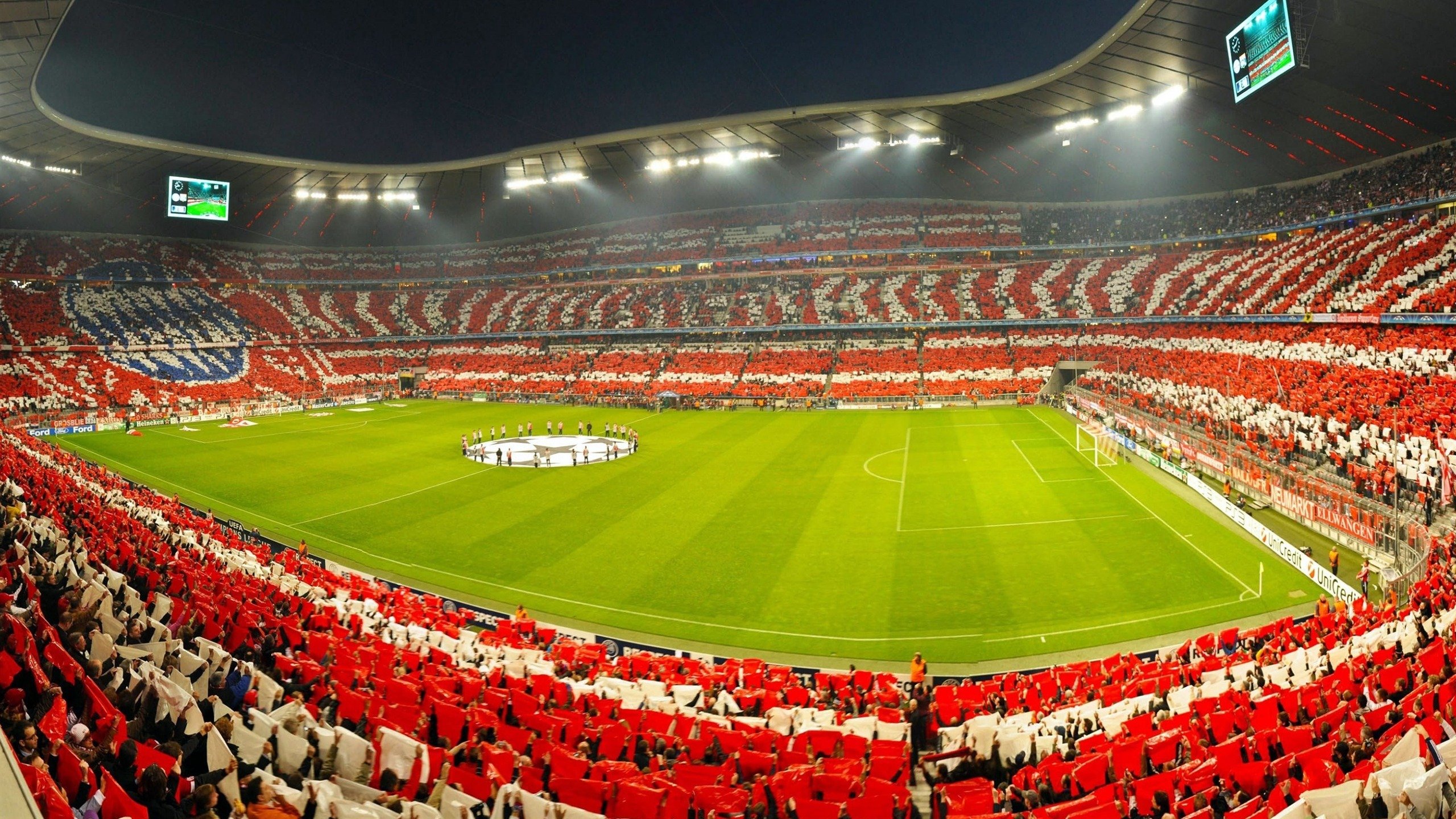 詹姆斯迎来七赛季出色发挥，切尔西观众热烈欢呼！观众掌声雷动